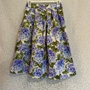 Gorgeous floral Forever 21 skirt